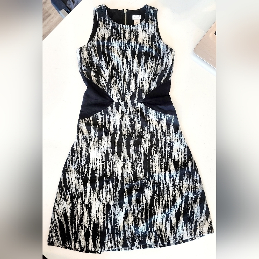 Cache Elegant Black White Patterned Silhoulette Illusion Dress Women's Size 2
